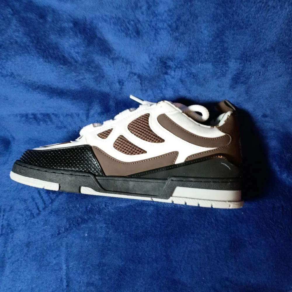 LV Skate Trainers - Picture 6 of 15